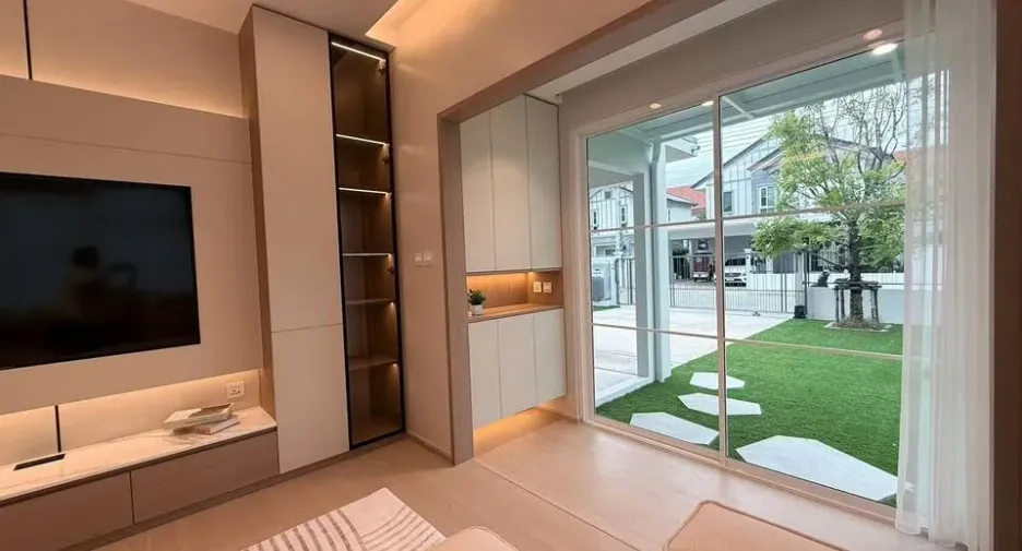 For rent 4 bedrooms house in Bang Phli, Samut Prakan
