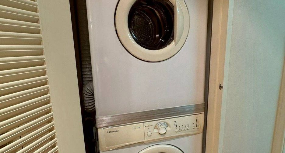 For sale 1 bed condo in Pathum Wan, Bangkok