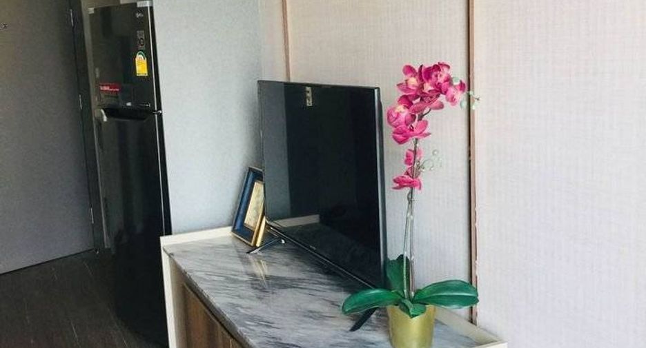 For sale 1 bed condo in Phra Khanong, Bangkok