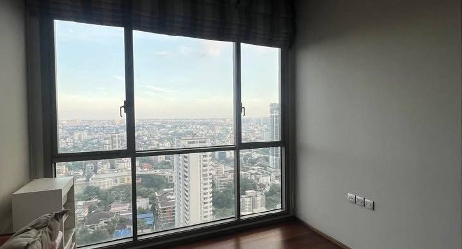 For sale 3 ベッドルーム condo in Watthana, Bangkok