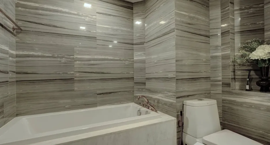 For rent 3 bedrooms condo in Watthana, Bangkok