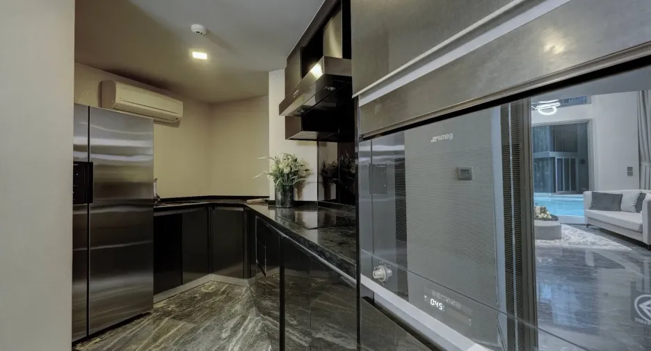 For rent 3 bedrooms condo in Watthana, Bangkok