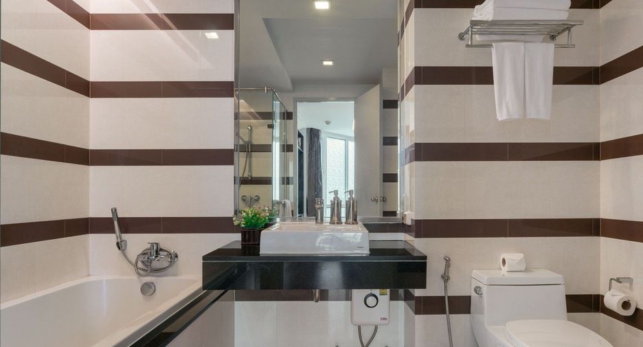 For rent 1 bed condo in Watthana, Bangkok