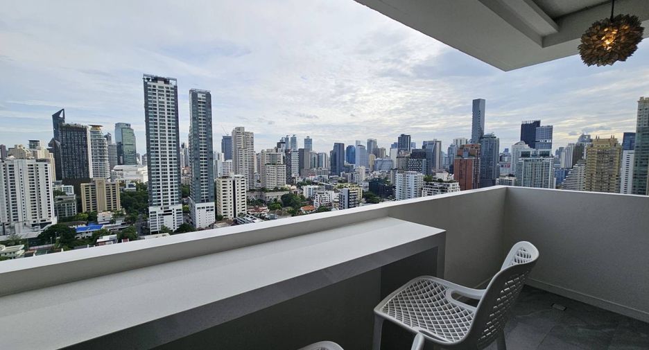 For rent 3 bedrooms condo in Watthana, Bangkok