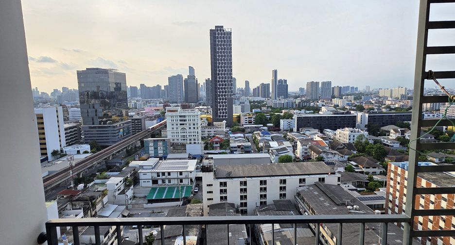 For rent 2 bedrooms condo in Phra Khanong, Bangkok