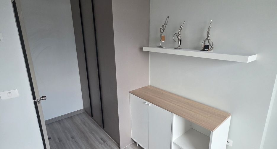 For rent 2 bedrooms condo in Phra Khanong, Bangkok