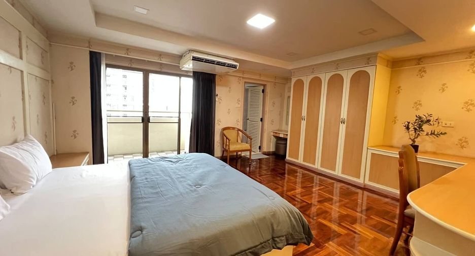 For rent 3 bedrooms apartment in Watthana, Bangkok