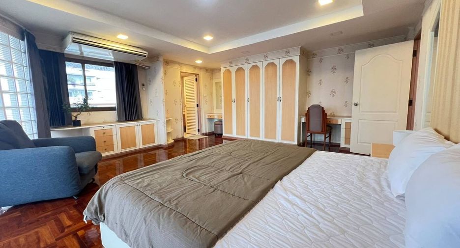 For rent 3 bedrooms apartment in Watthana, Bangkok
