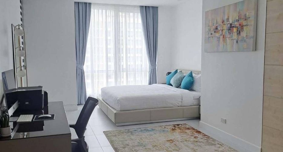 For rent 2 bedrooms condo in Sathon, Bangkok