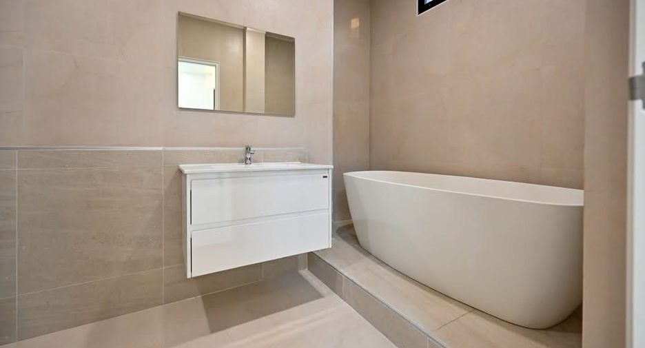 Haus zum Kauf mit 3 Zimmer in Bang Lamung, Chonburi