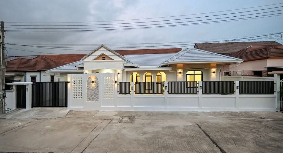 Haus zum Kauf mit 3 Zimmer in Bang Lamung, Chonburi