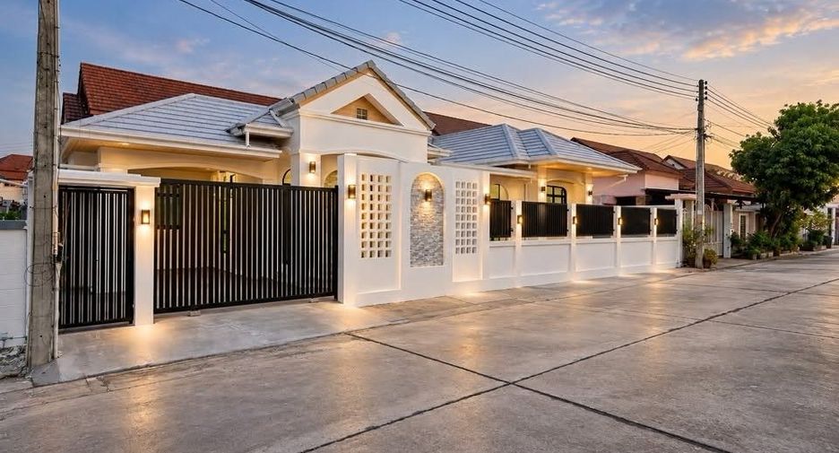 Haus zum Kauf mit 3 Zimmer in Bang Lamung, Chonburi