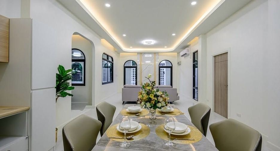 Haus zum Kauf mit 3 Zimmer in Bang Lamung, Chonburi