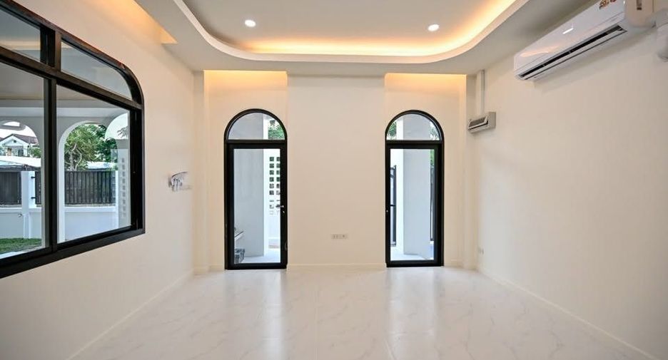 Haus zum Kauf mit 3 Zimmer in Bang Lamung, Chonburi