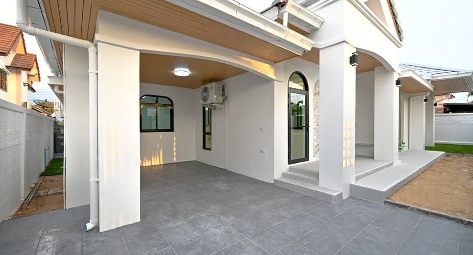Haus zum Kauf mit 3 Zimmer in Bang Lamung, Chonburi