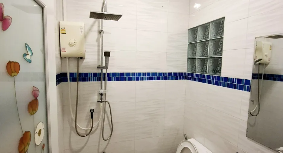 Hotel en venta y en alquiler de 11 habitaciones en San Sai, Chiang Mai