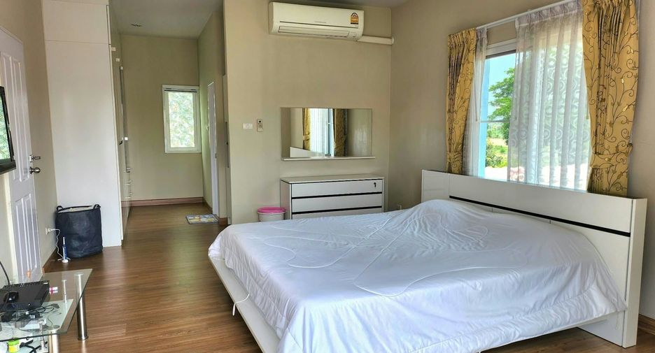 Casa en venta y en alquiler de 4 habitaciones en San Kamphaeng, Chiang Mai