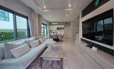 For rent 4 bedrooms house in San Kamphaeng, Chiang Mai