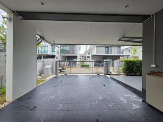 For rent 4 bedrooms house in San Kamphaeng, Chiang Mai