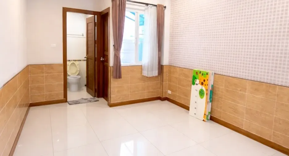 À vendre 4 chambres maison à San Sai, Chiang Mai