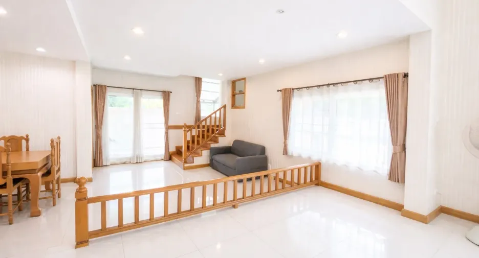 À vendre 4 chambres maison à San Sai, Chiang Mai