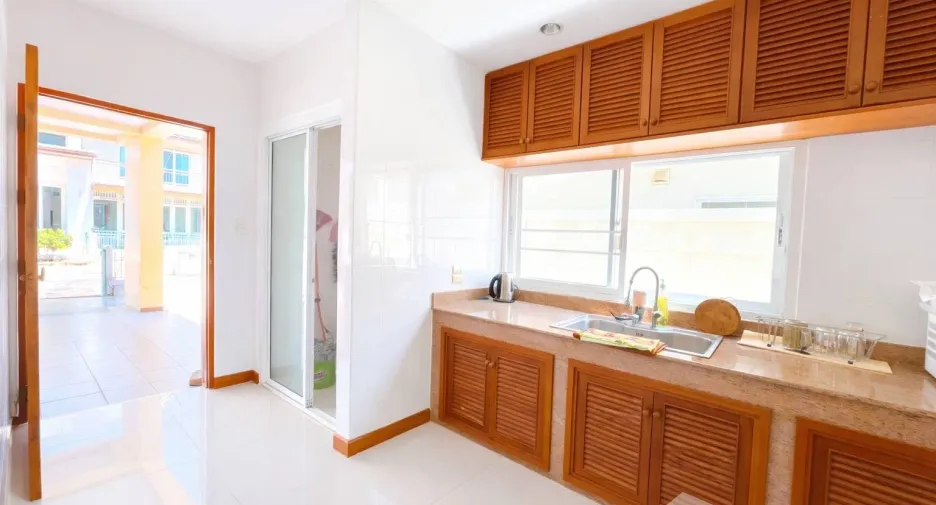 À vendre 4 chambres maison à San Sai, Chiang Mai