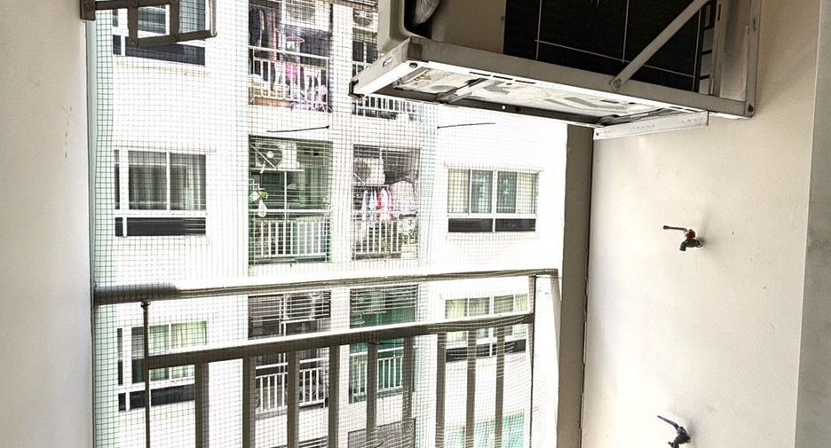 For sale 1 bed condo in Huai Khwang, Bangkok