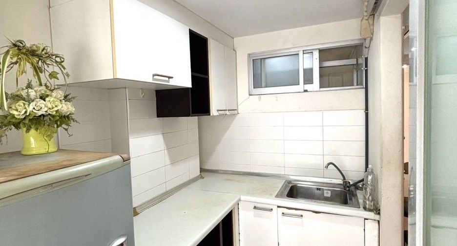 For sale 1 bed condo in Huai Khwang, Bangkok