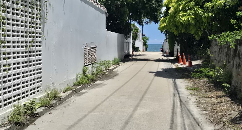 For rent 2 bedrooms condo in Hua Hin, Prachuap Khiri Khan