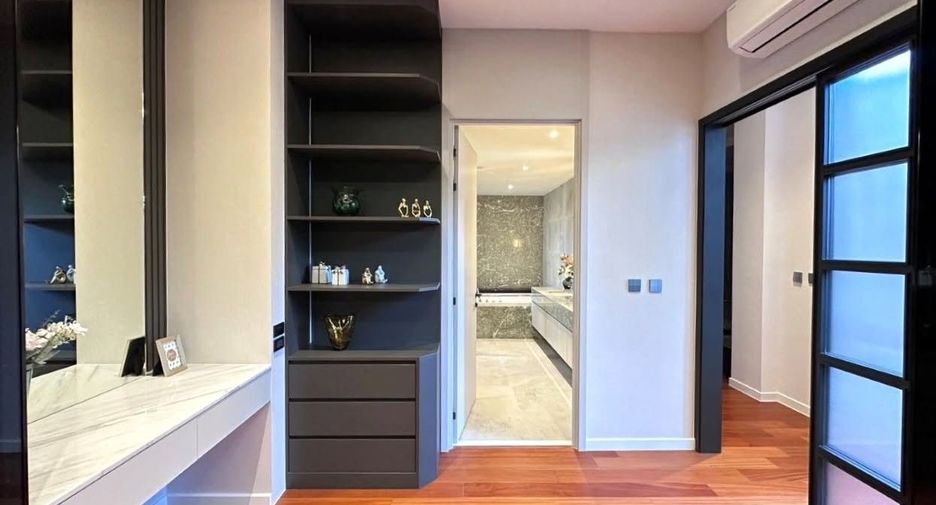 For rent 5 bedrooms house in Suan Luang, Bangkok