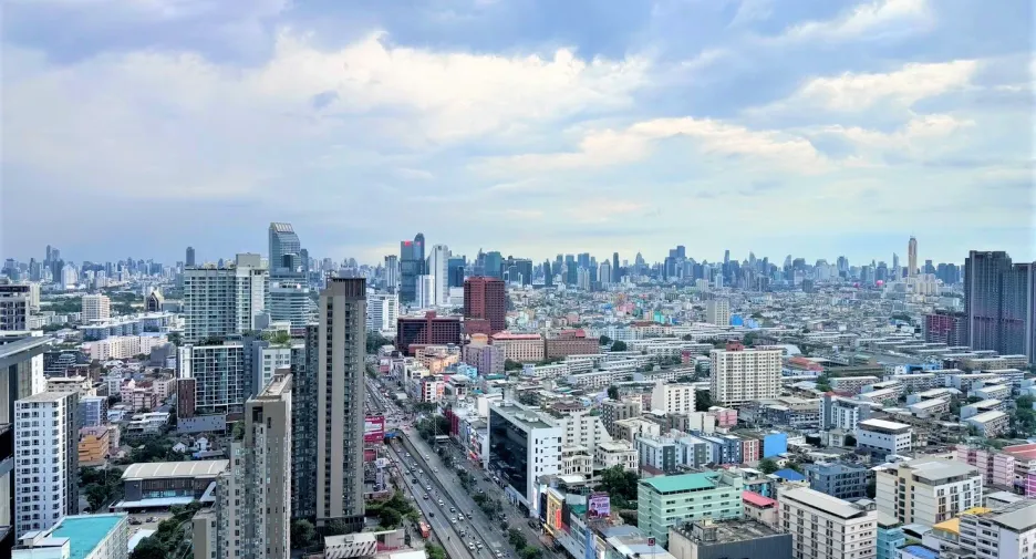 For rent 1 bed condo in Huai Khwang, Bangkok