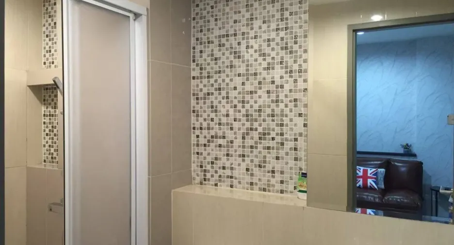 For rent 1 bed condo in Huai Khwang, Bangkok