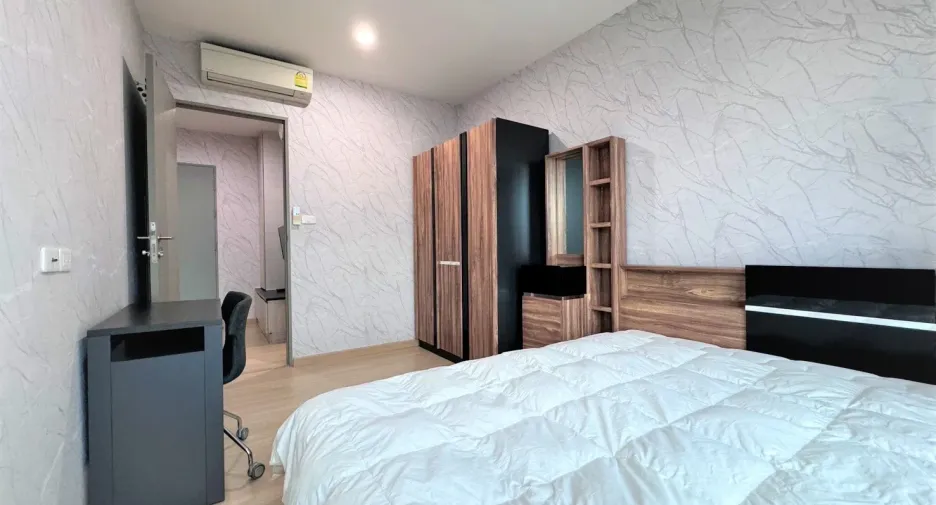 For rent 1 bed condo in Huai Khwang, Bangkok