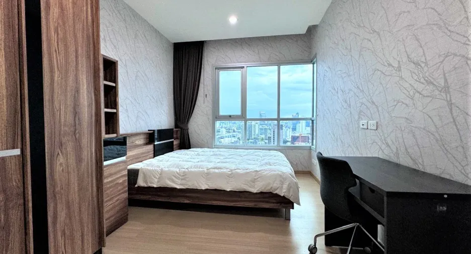For rent 1 bed condo in Huai Khwang, Bangkok
