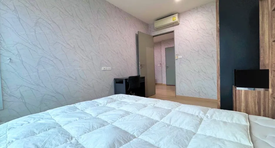 For rent 1 bed condo in Huai Khwang, Bangkok