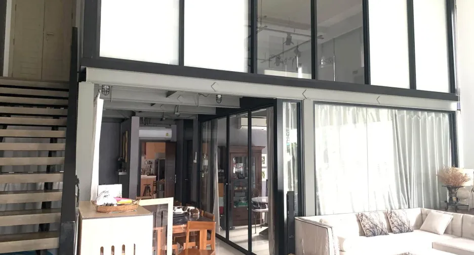 Condo en venta y en alquiler de 2 habitaciones en Khlong Toei, Bangkok