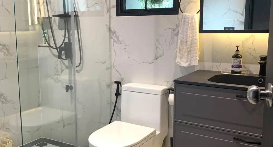Condo en venta y en alquiler de 2 habitaciones en Khlong Toei, Bangkok
