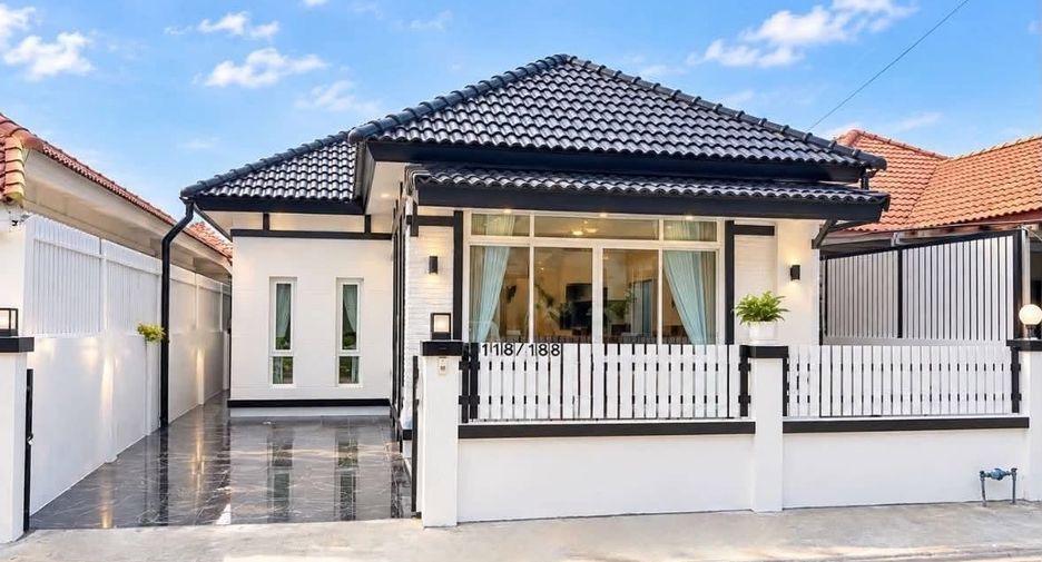 Haus zum Kauf mit 3 Zimmer in Bang Lamung, Chonburi
