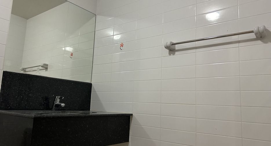 À vendre studio condo à Phasi Charoen, Bangkok