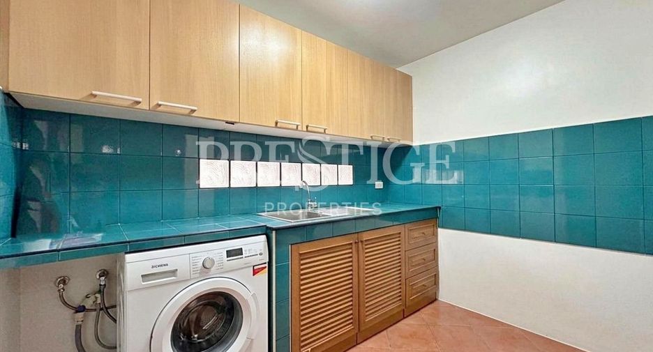 For rent 4 bedrooms house in Bang Lamung, Chonburi