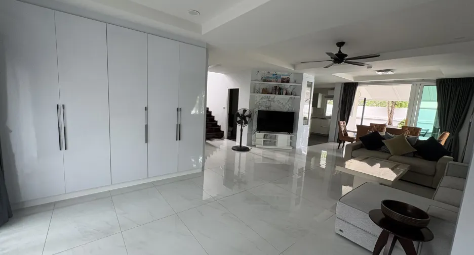 For rent and for sale 4 bedrooms house in Thalang, Phuket