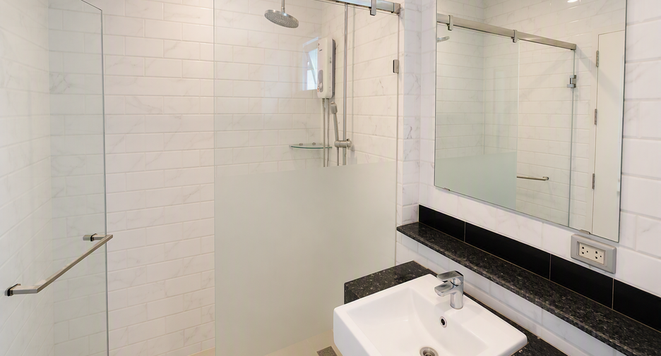 For rent 5 bedrooms house in Prawet, Bangkok