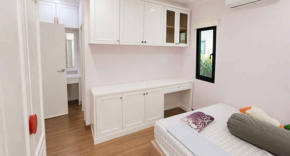 For rent 5 bedrooms house in Prawet, Bangkok