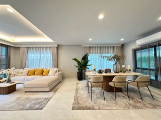 For rent 5 bedrooms house in Mueang Samut Prakan, Samut Prakan