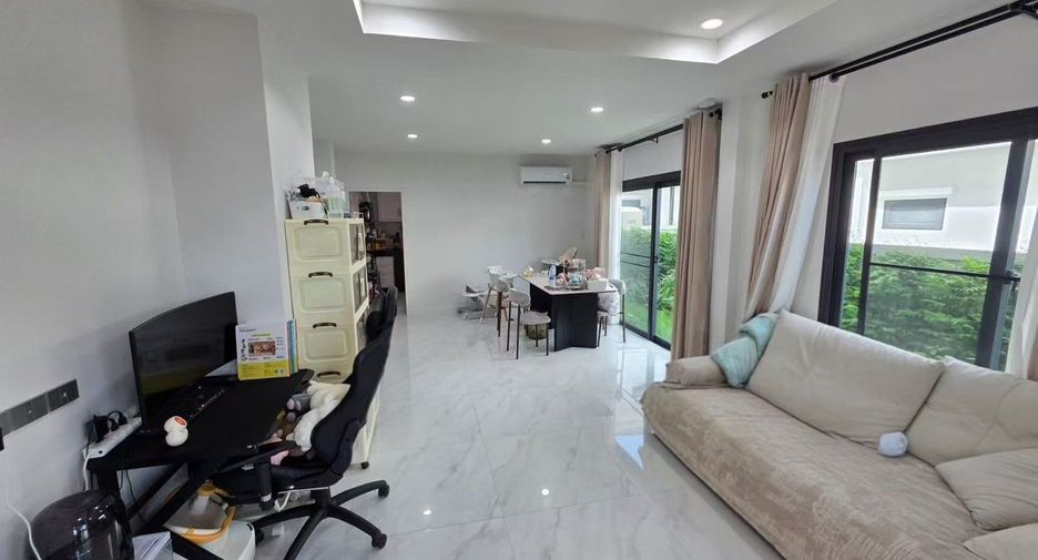 Haus zum Kauf mit 4 Zimmer in Bang Lamung, Chonburi