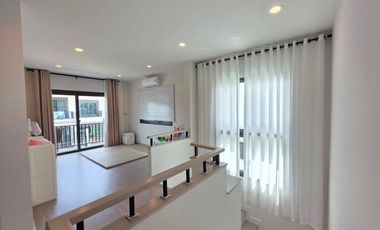 Haus zum Kauf mit 4 Zimmer in Bang Lamung, Chonburi