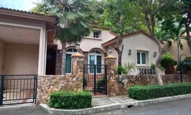 Villa zum Kauf mit 3 Zimmer in Bang Lamung, Chonburi