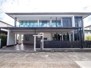 For rent 5 bedrooms house in Saraphi, Chiang Mai