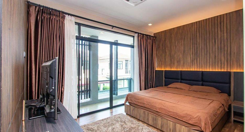 For rent 5 bedrooms house in Saraphi, Chiang Mai