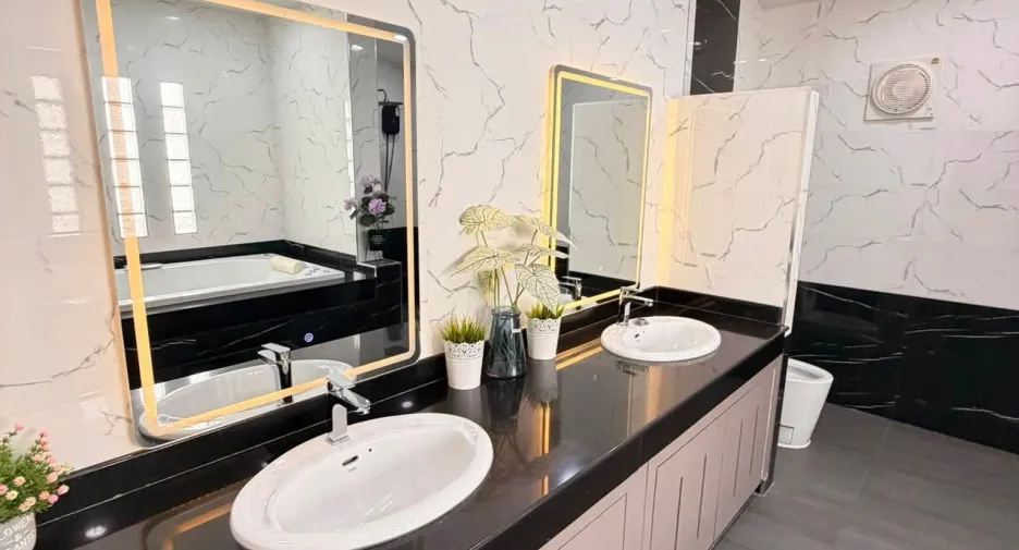 For sale 4 bedrooms villa in Bang Lamung, Chonburi